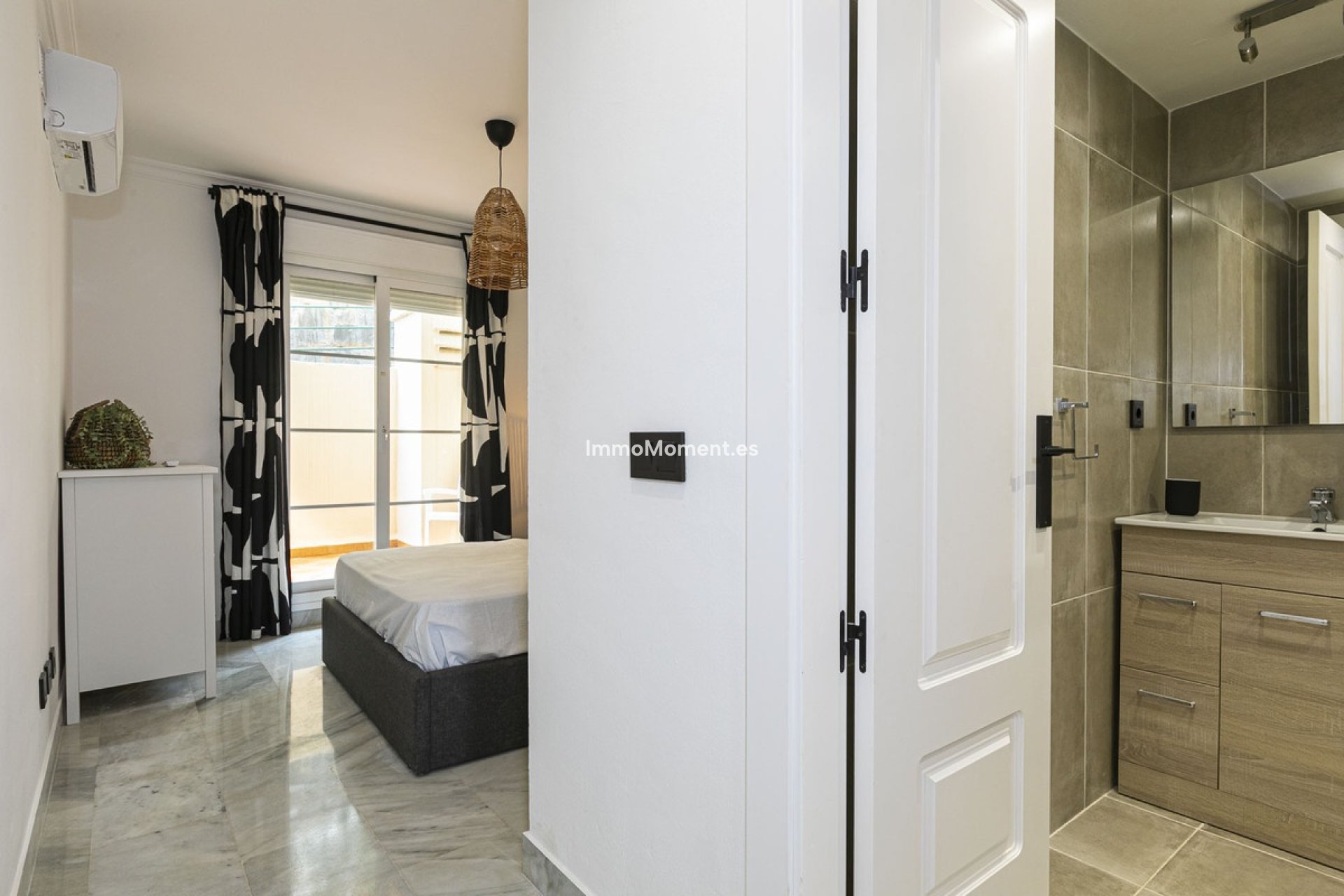 Revente - Appartement - Marbella - Nueva Andalucía