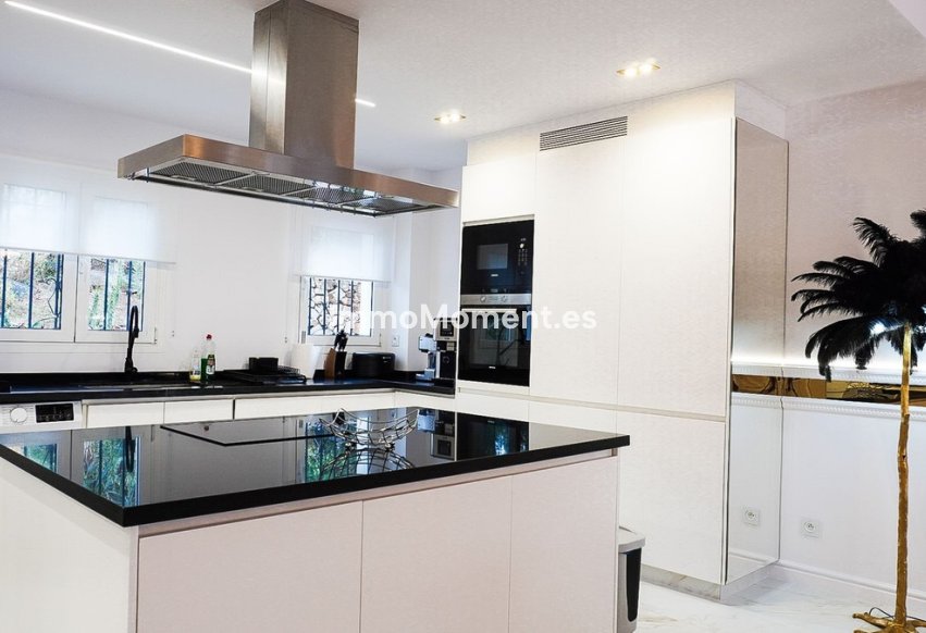 Revente - Appartement - Marbella - Nueva Andalucía