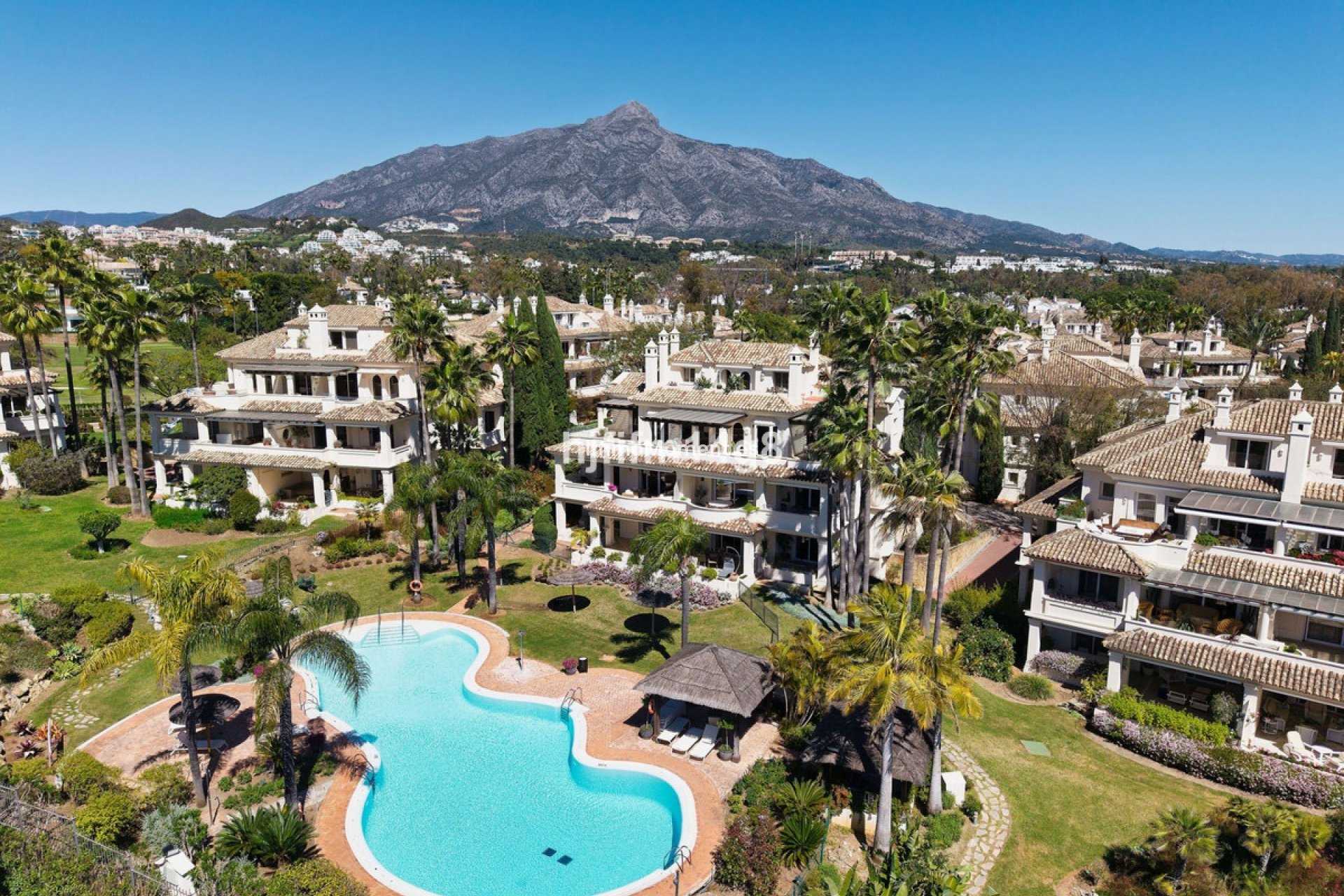 Revente - Appartement - Marbella - Nueva Andalucía