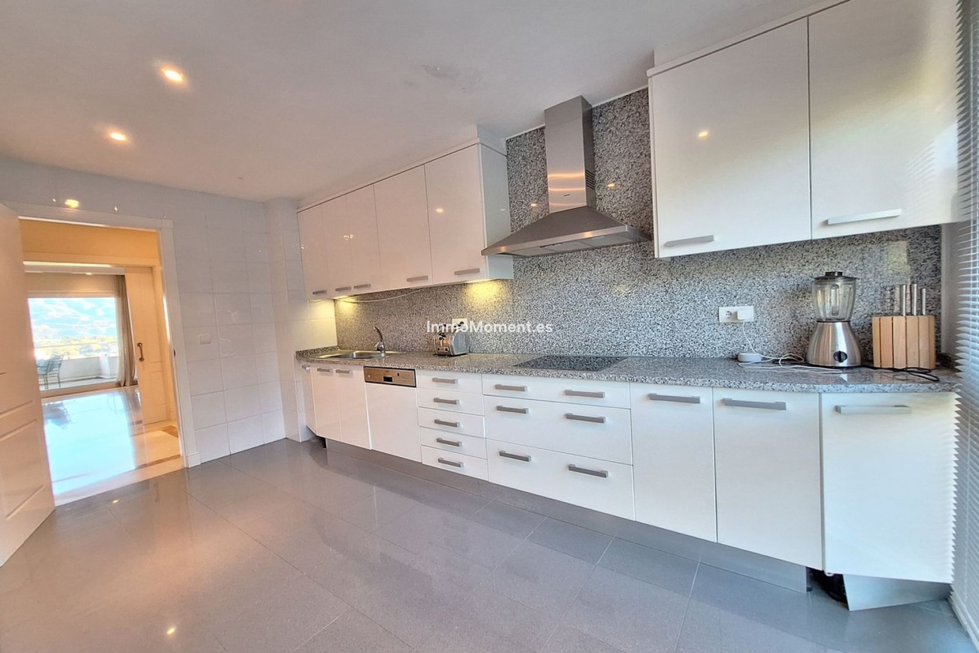 Revente - Appartement - Marbella - Nueva Andalucía