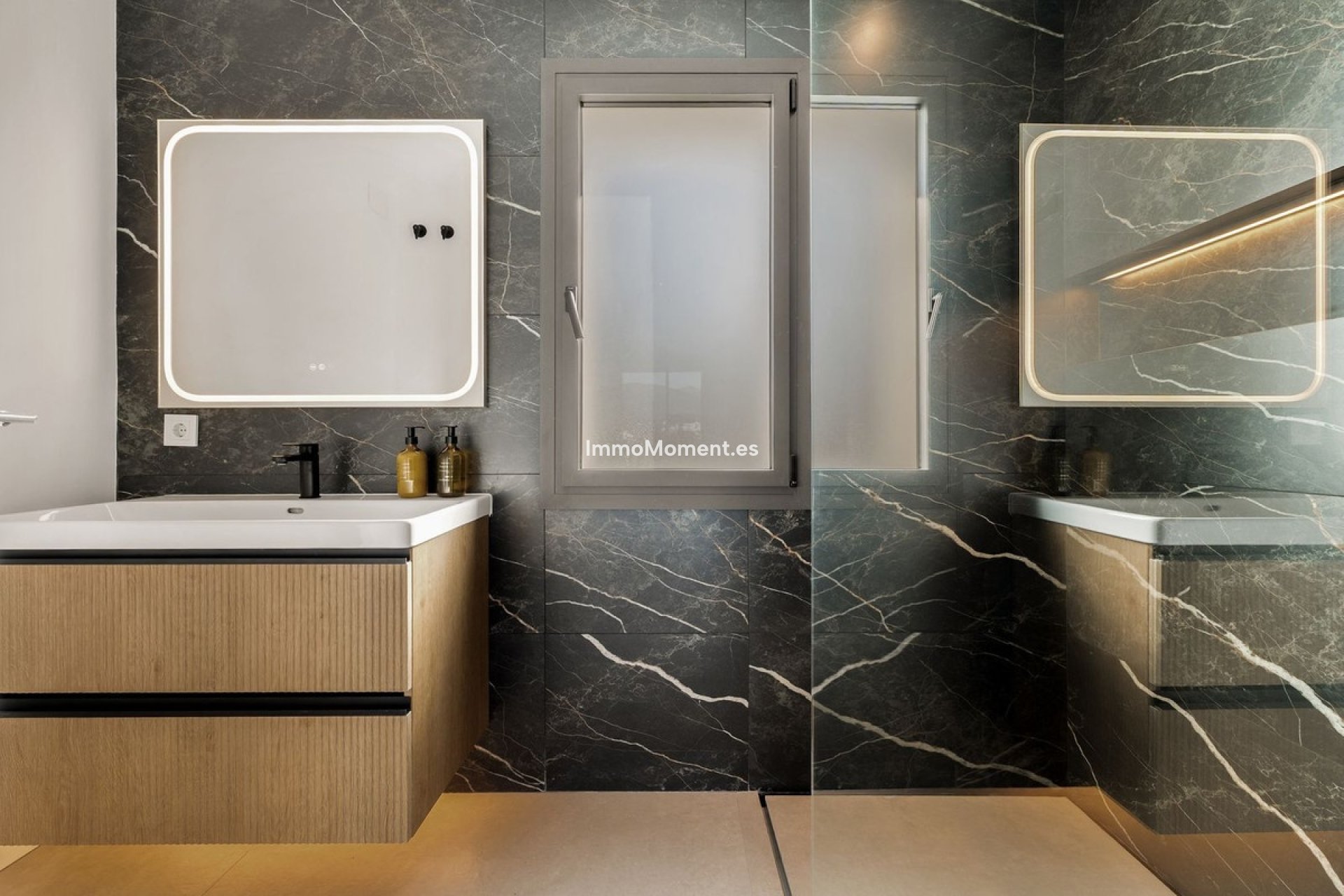 Revente - Appartement - Marbella - Nueva Andalucía