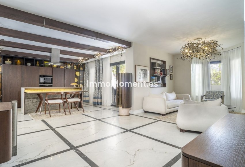 Revente - Appartement - Marbella - Nueva Andalucía