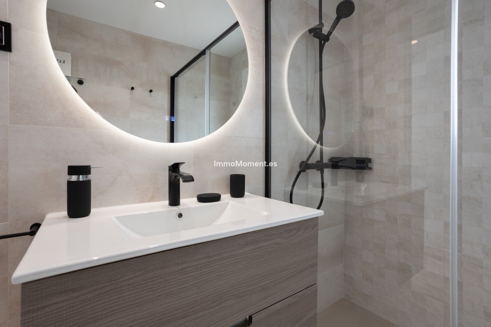 Revente - Appartement - Marbella - Nueva Andalucía