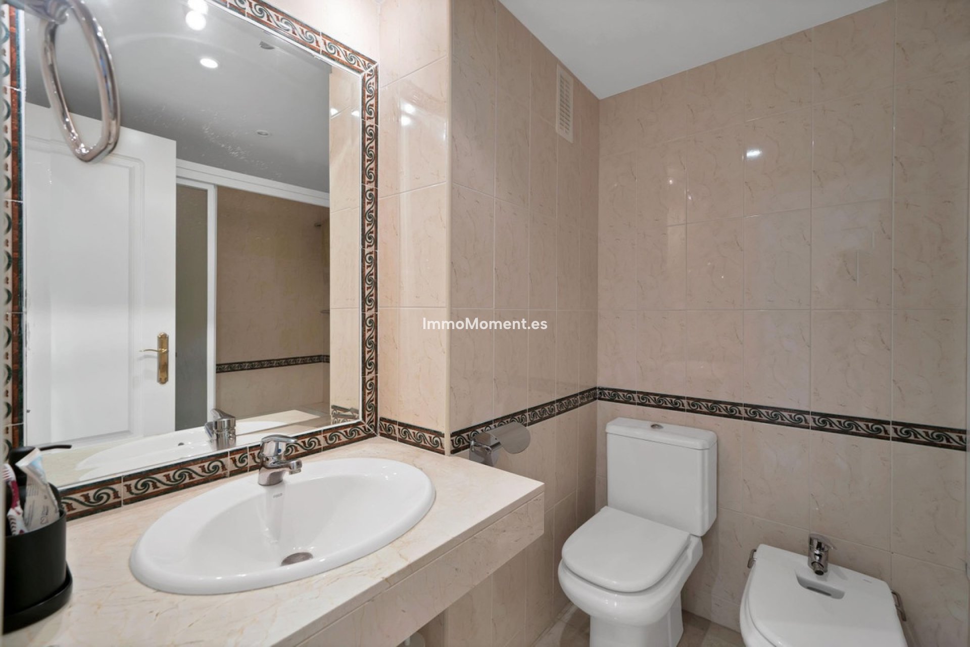 Revente - Appartement - Marbella - Nueva Andalucía