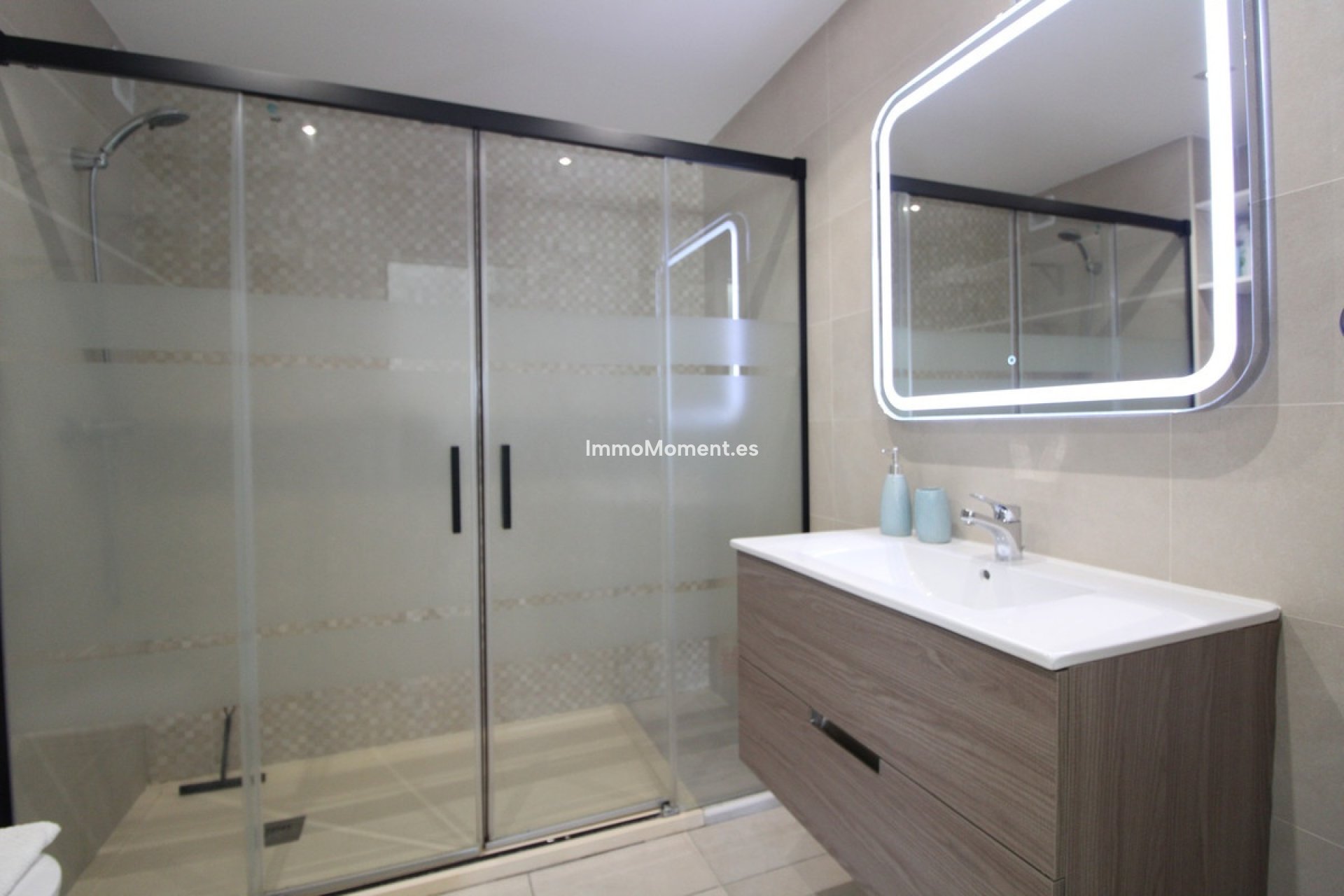 Revente - Appartement - Marbella - Nueva Andalucía