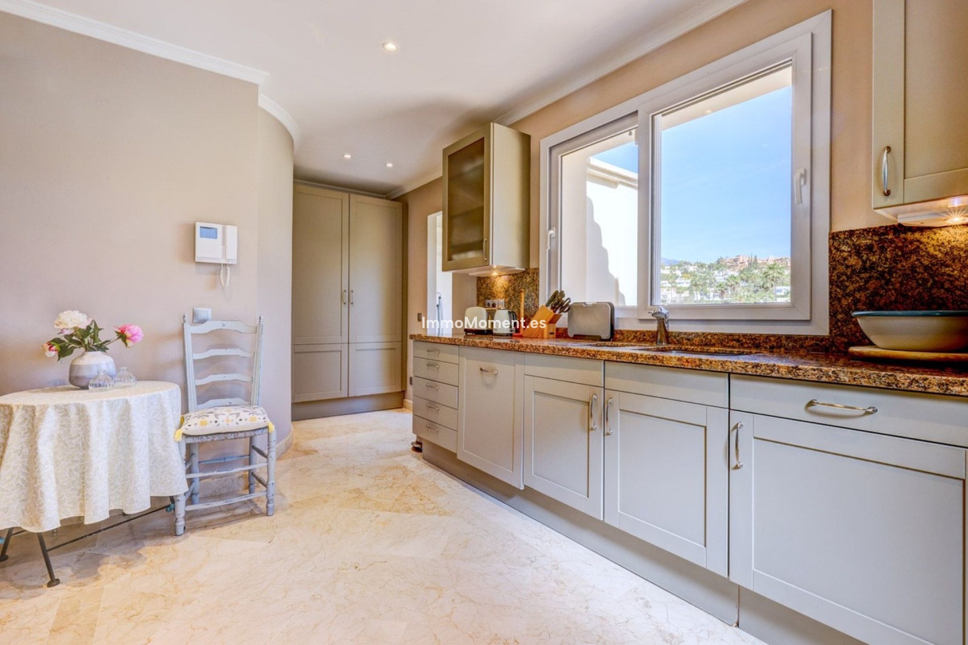 Revente - Appartement - Marbella - Nueva Andalucía