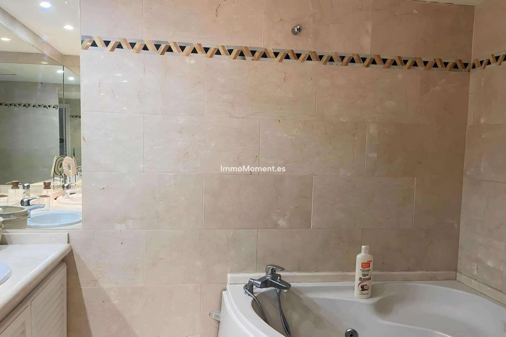 Revente - Appartement - Marbella - Nueva Andalucía