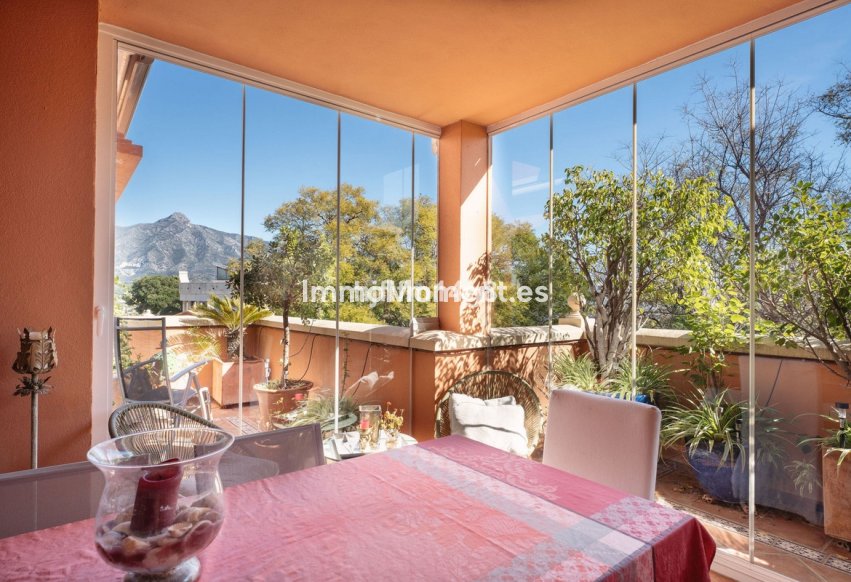 Revente - Appartement - Marbella - Nueva Andalucía