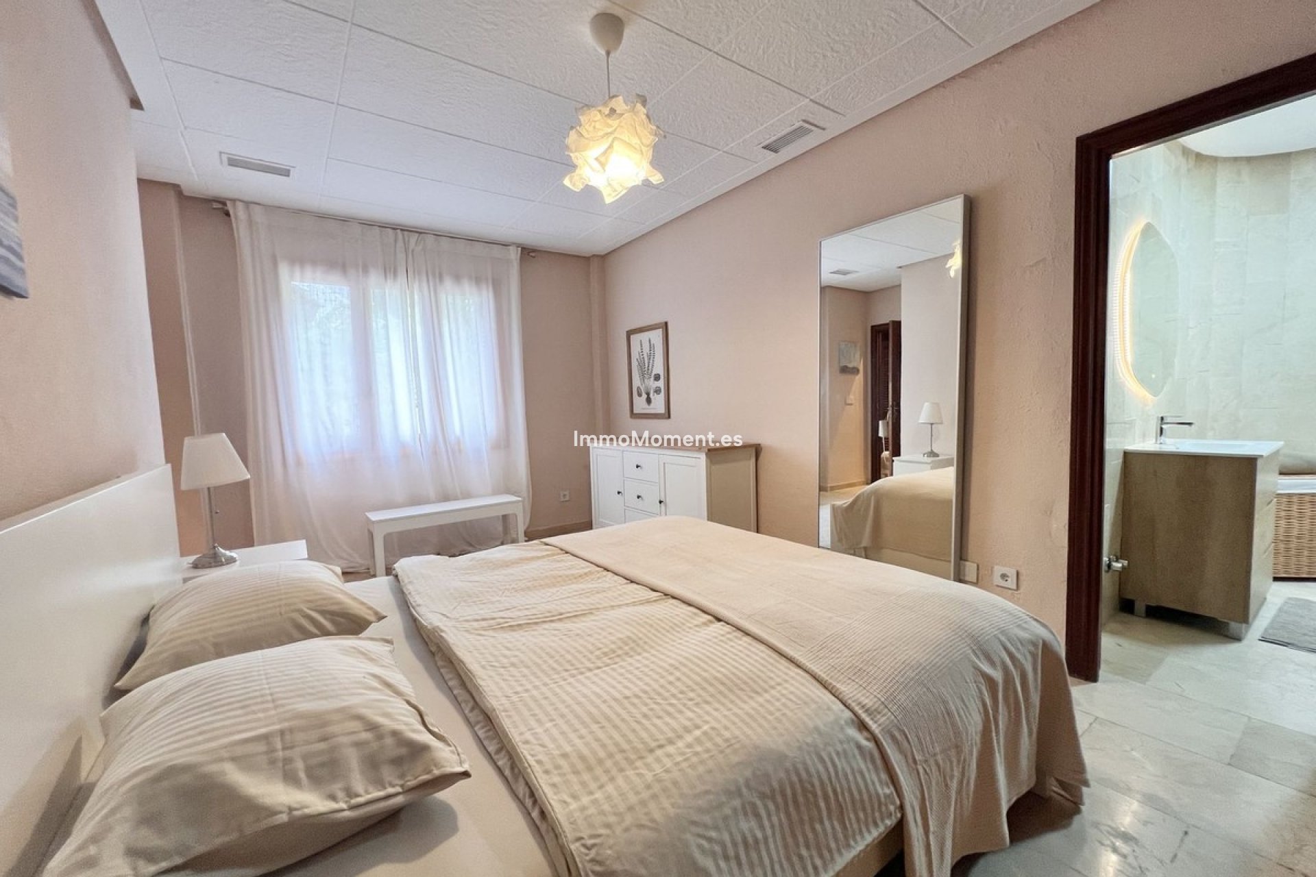 Revente - Appartement - Marbella - Nueva Andalucía