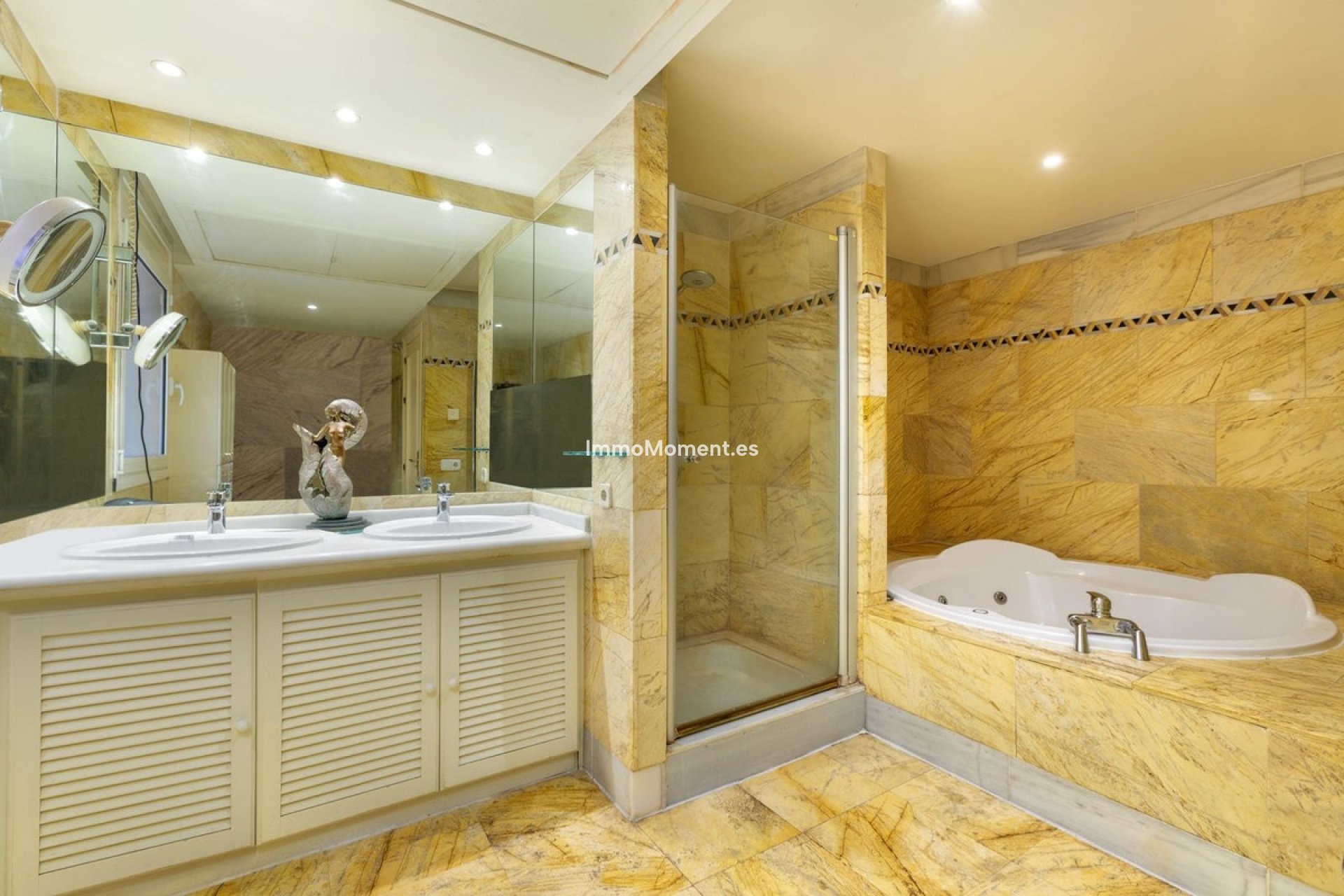 Revente - Appartement - Marbella - Nueva Andalucía