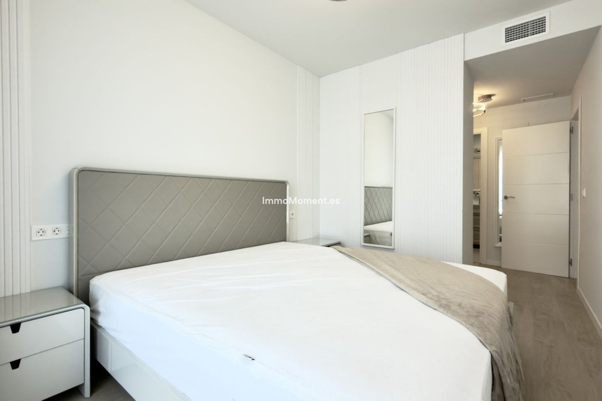 Revente - Appartement - Marbella - Nueva Andalucía