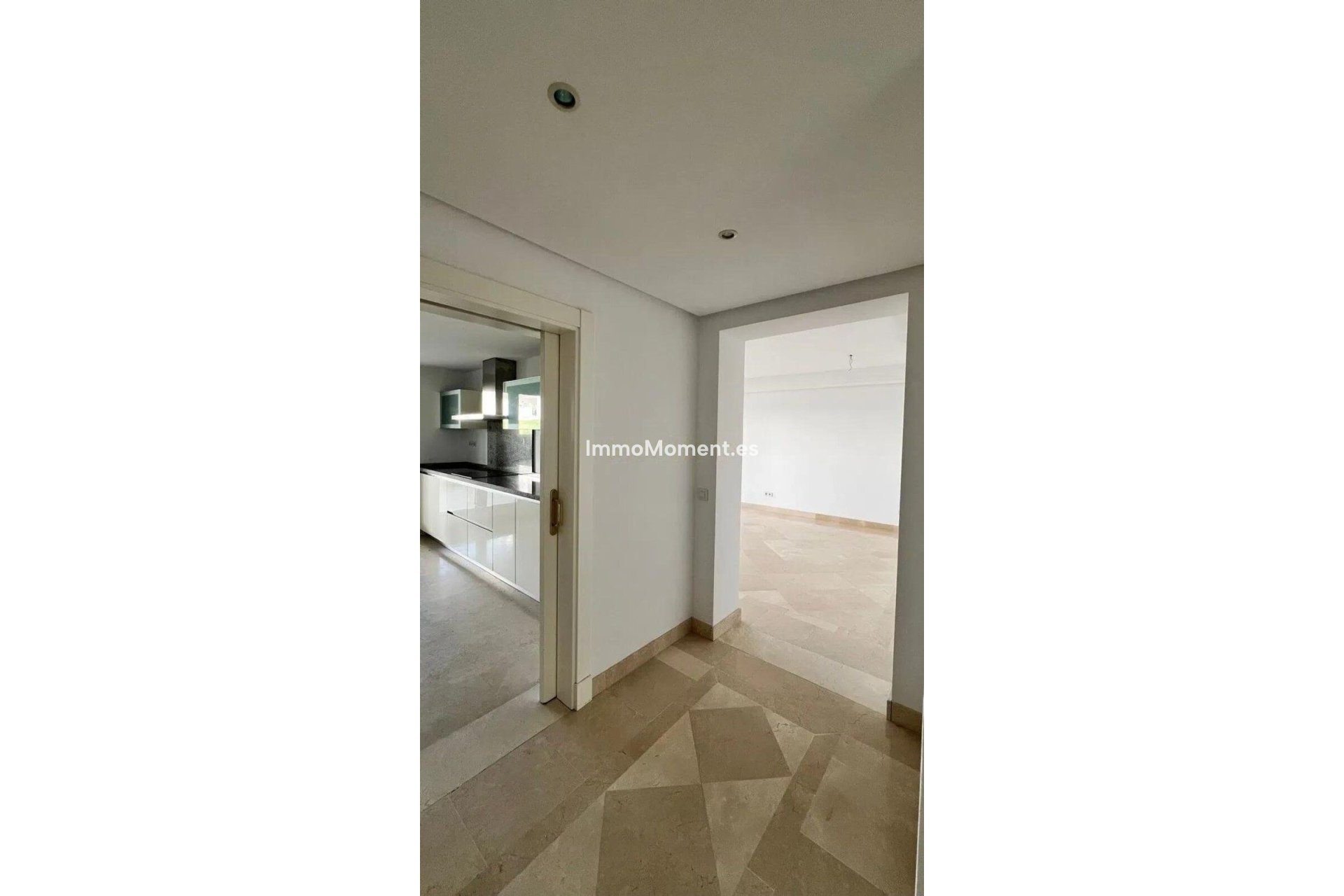 Revente - Appartement - Marbella - Nueva Andalucía