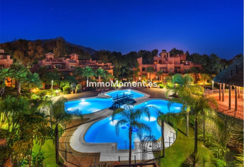 Revente - Appartement - Marbella - Nueva Andalucía