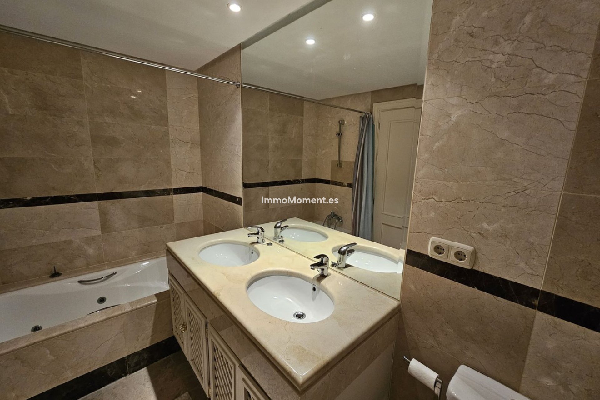 Revente - Appartement - Marbella - Nueva Andalucía