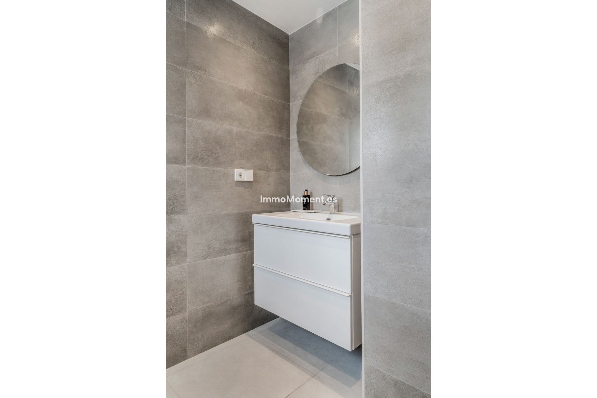 Revente - Appartement - Marbella - Nueva Andalucía