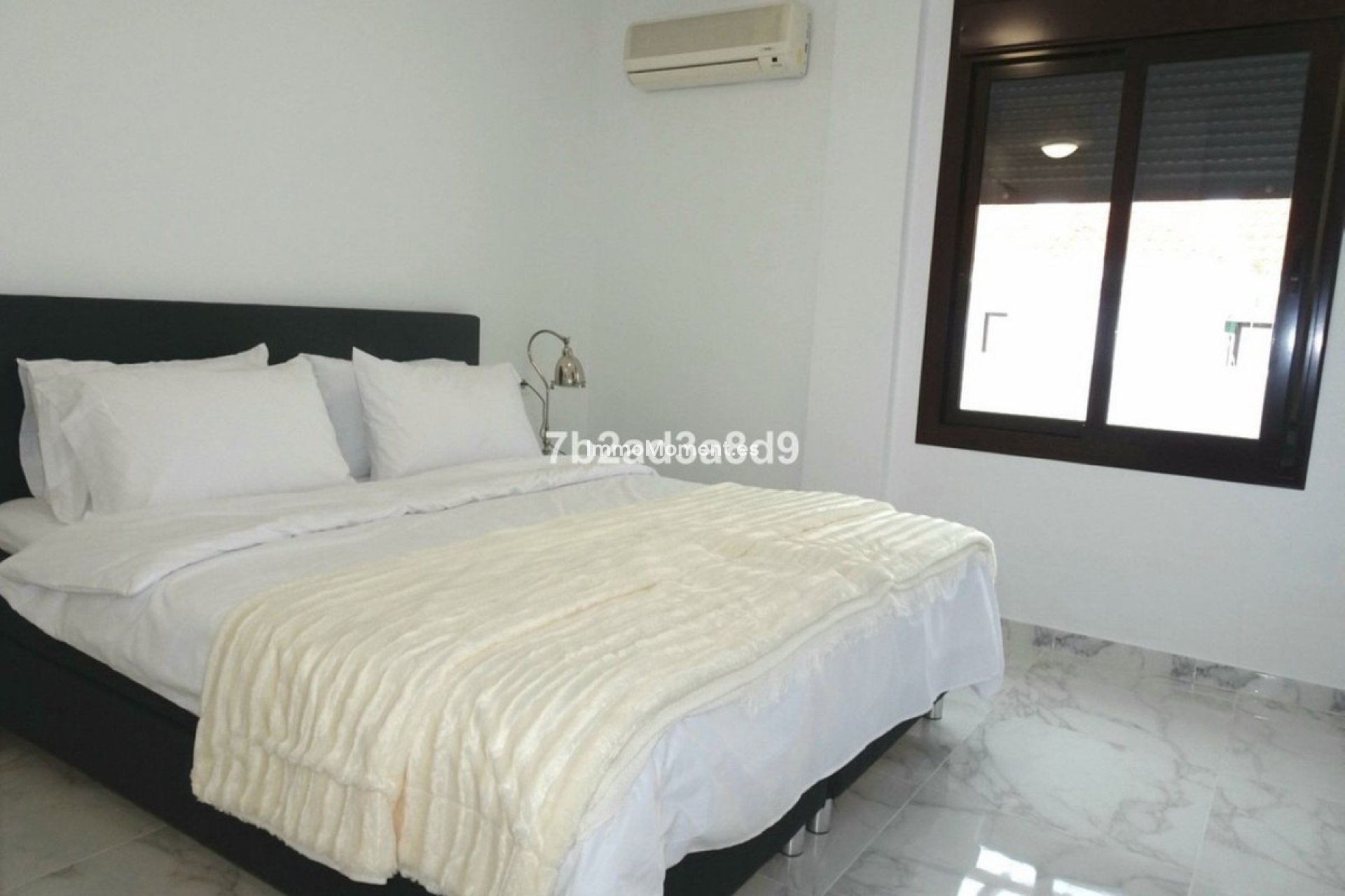 Revente - Appartement - Marbella - Nueva Andalucía