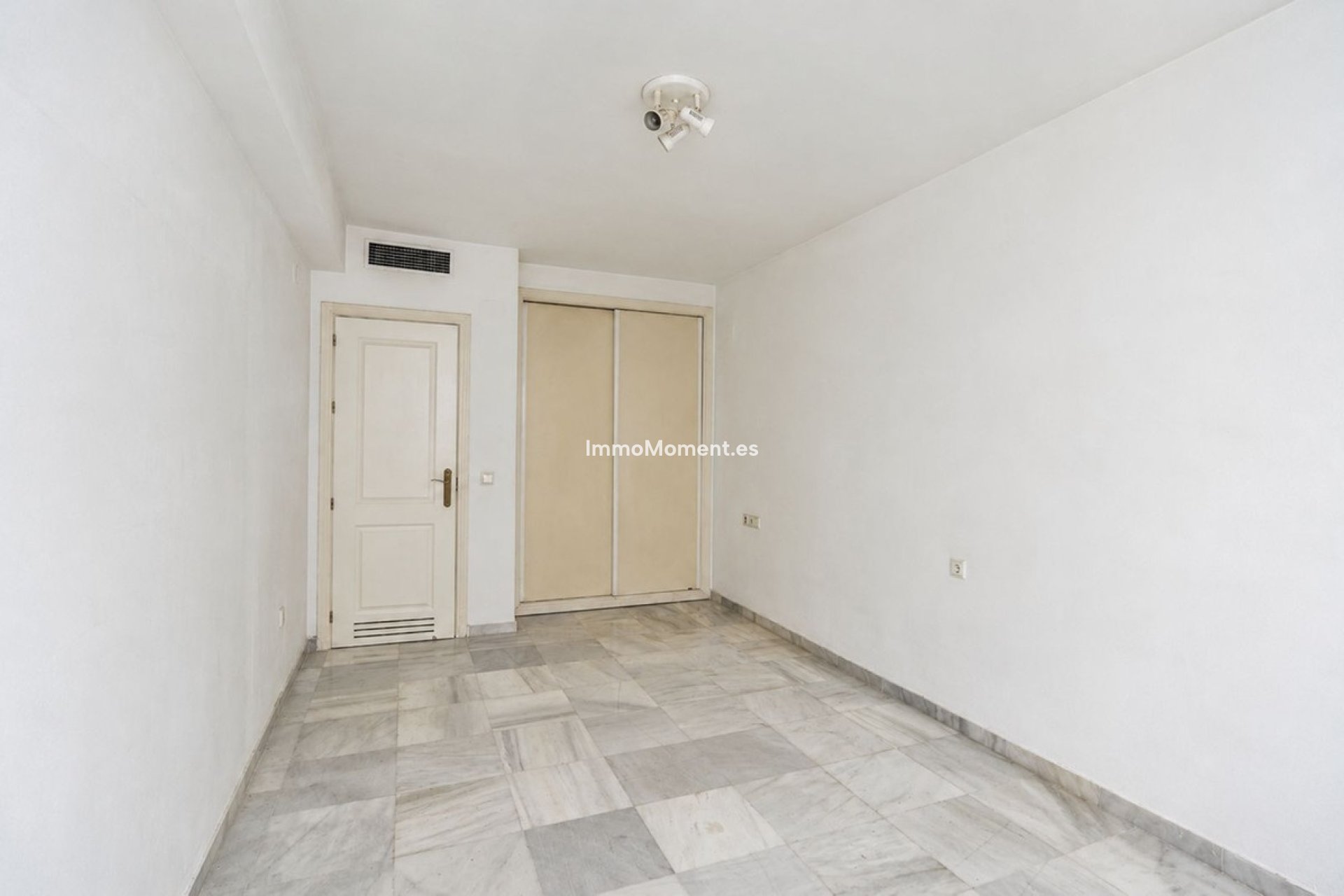 Revente - Appartement - Marbella - Nueva Andalucía