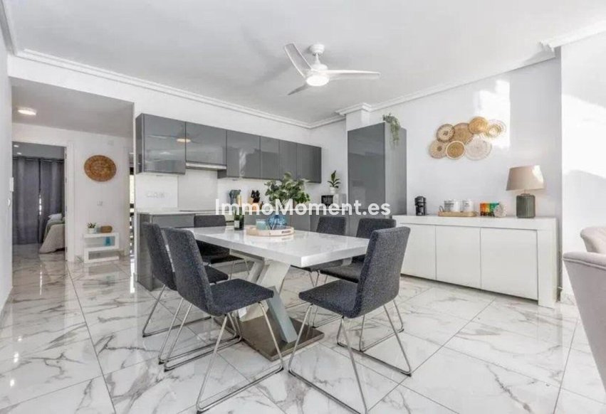 Revente - Appartement - Marbella - Nueva Andalucía