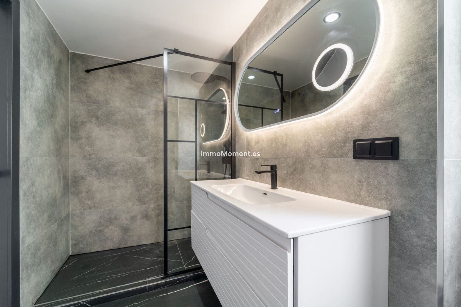 Revente - Maison mitoyenne - Estepona  - Estepona Centro