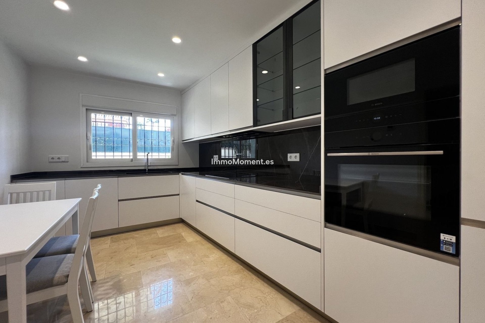 Revente - Maison mitoyenne - Estepona  - Estepona Centro