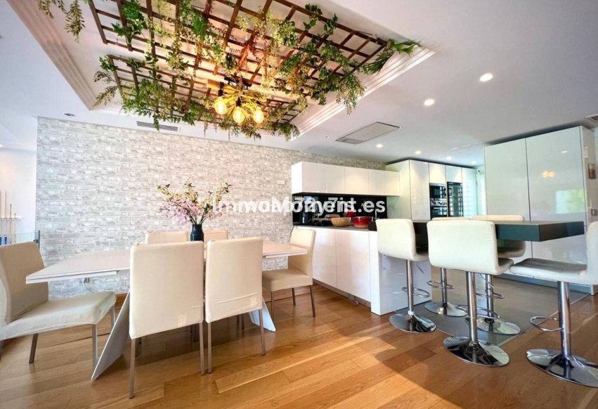 Revente - Maison mitoyenne - Estepona  - Estepona Centro