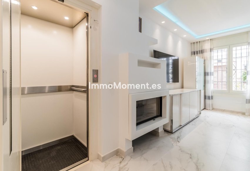 Revente - Maison mitoyenne - Estepona  - Estepona Centro