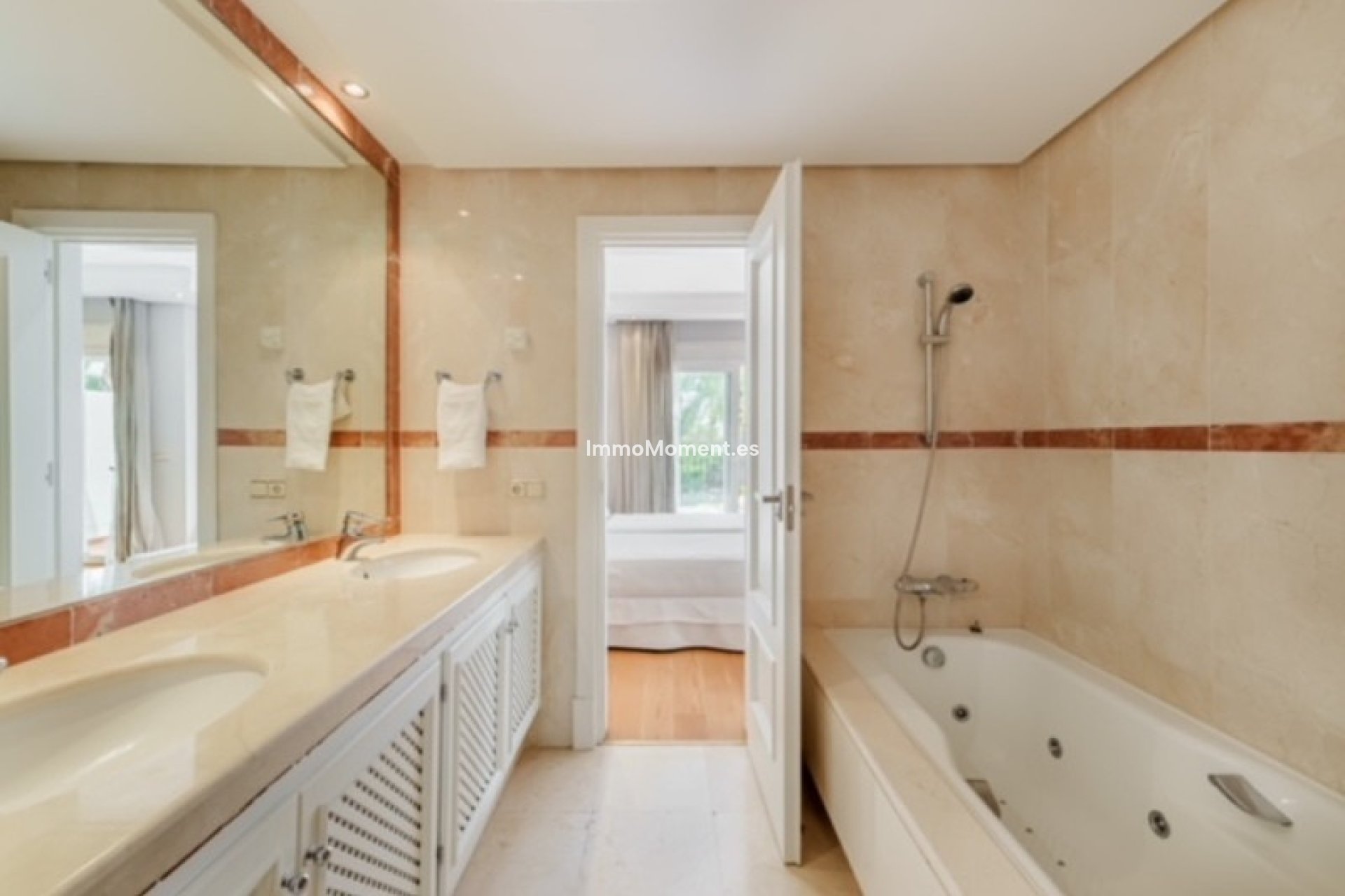 Revente - Maison mitoyenne - Estepona  - Estepona Centro