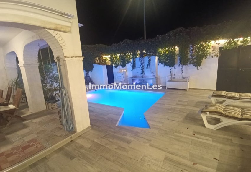 Revente - Maison mitoyenne - Estepona  - Estepona Centro