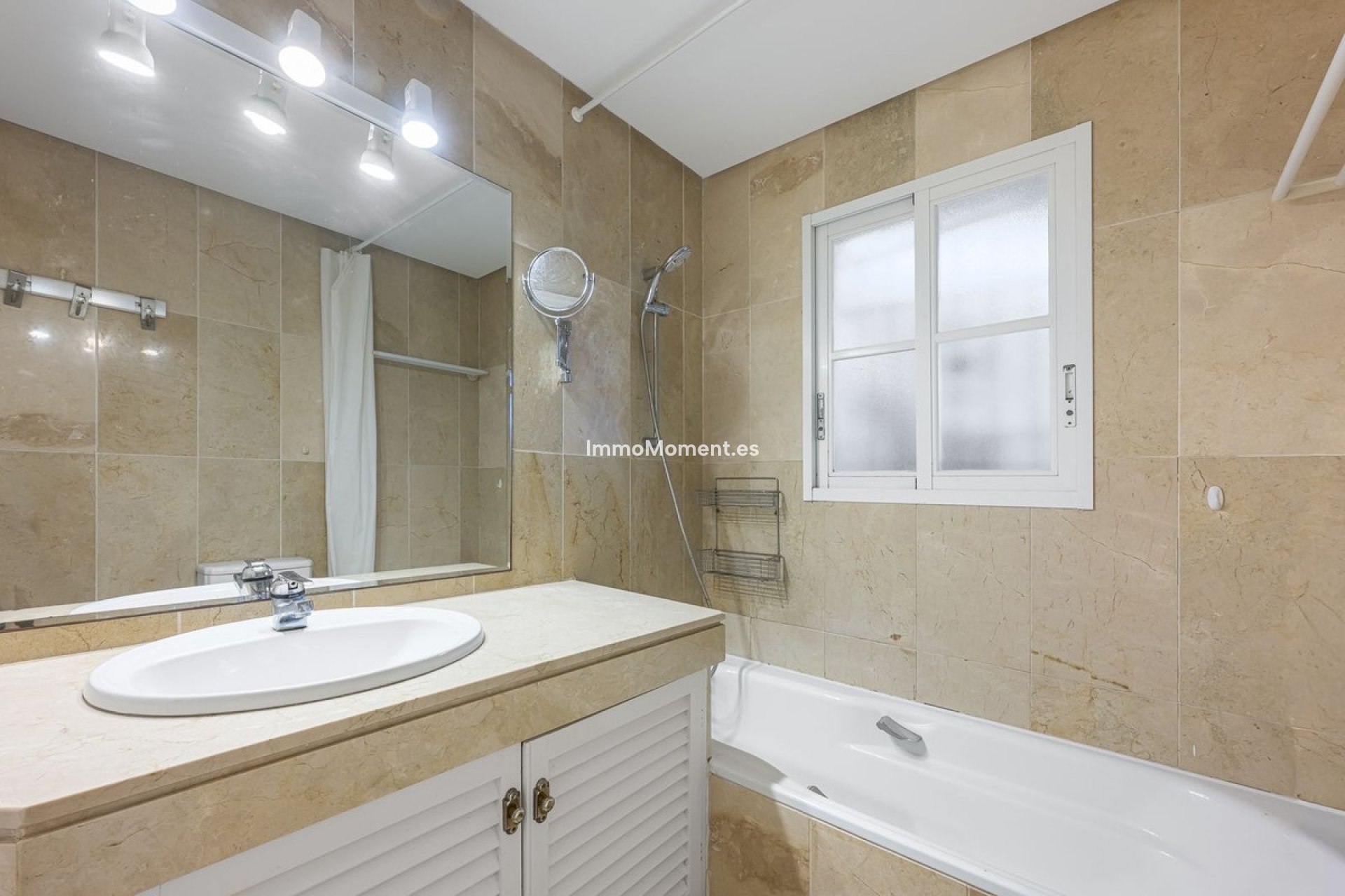 Revente - Maison mitoyenne - Estepona  - Estepona Centro