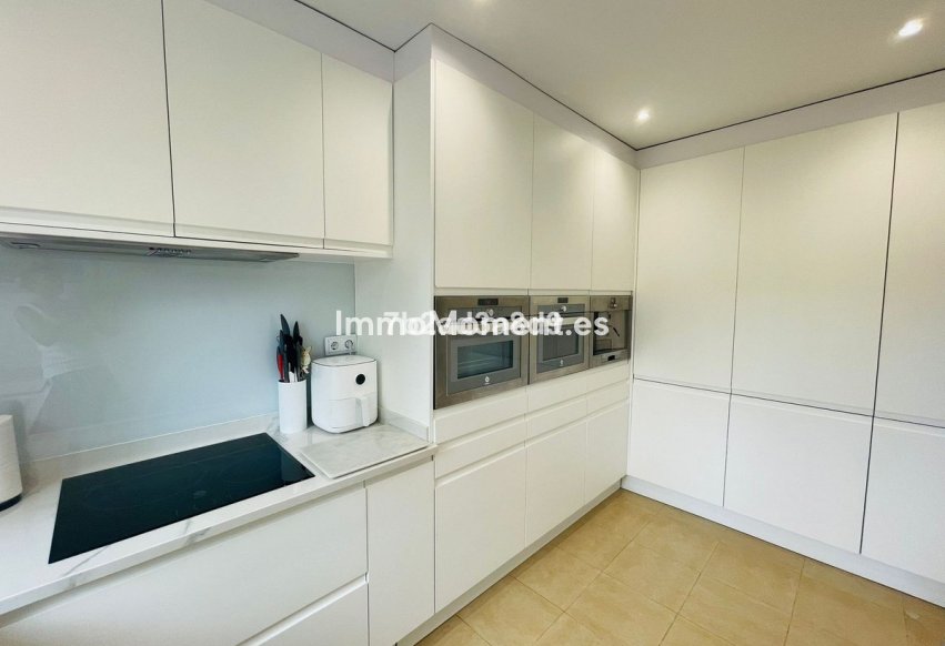 Revente - Maison mitoyenne - Marbella - Los Monteros