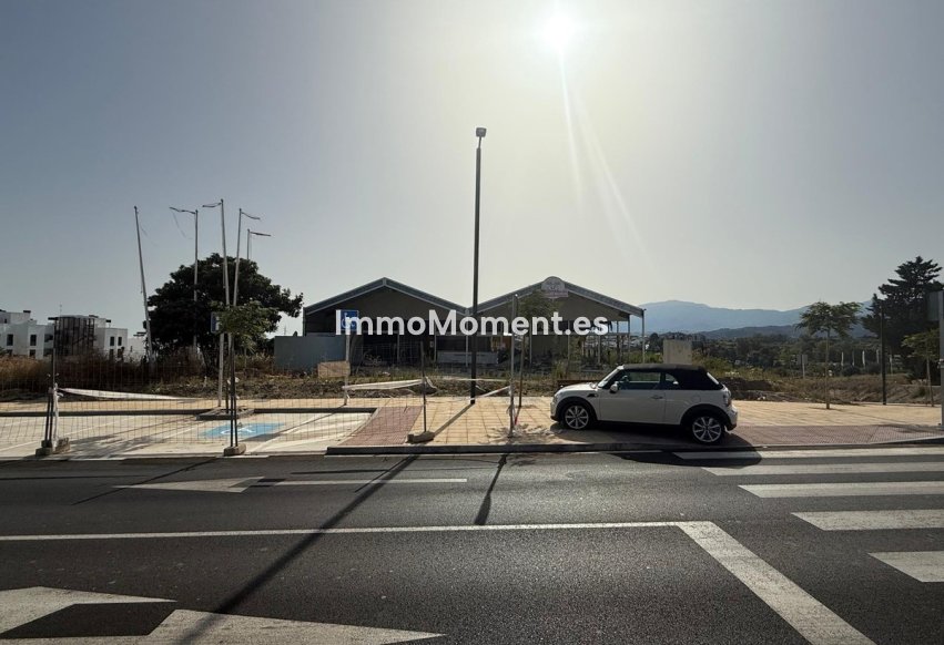 Revente - Parcelle - Estepona  - Cancelada