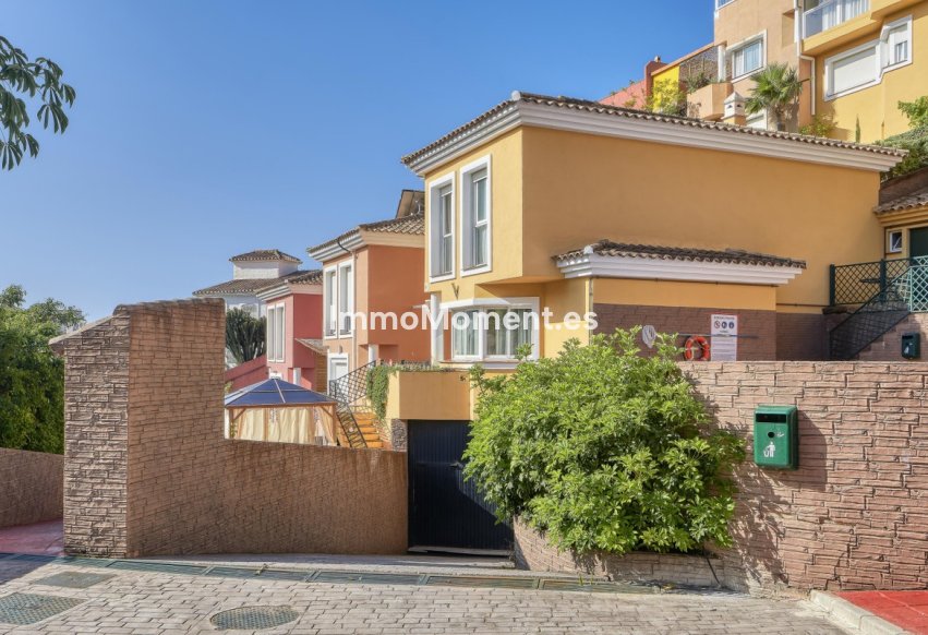 Revente - Villa - Benalmadena - Benalmadena Centro