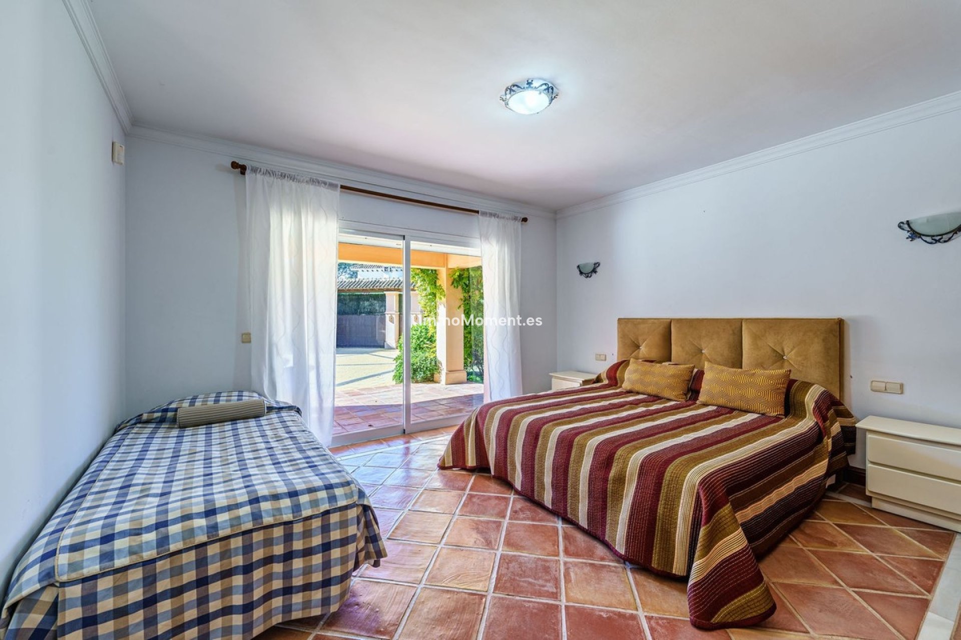 Revente - Villa - Estepona  - Benamara