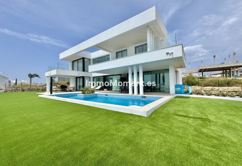 Revente - Villa individuelle - Estepona  - Cancelada