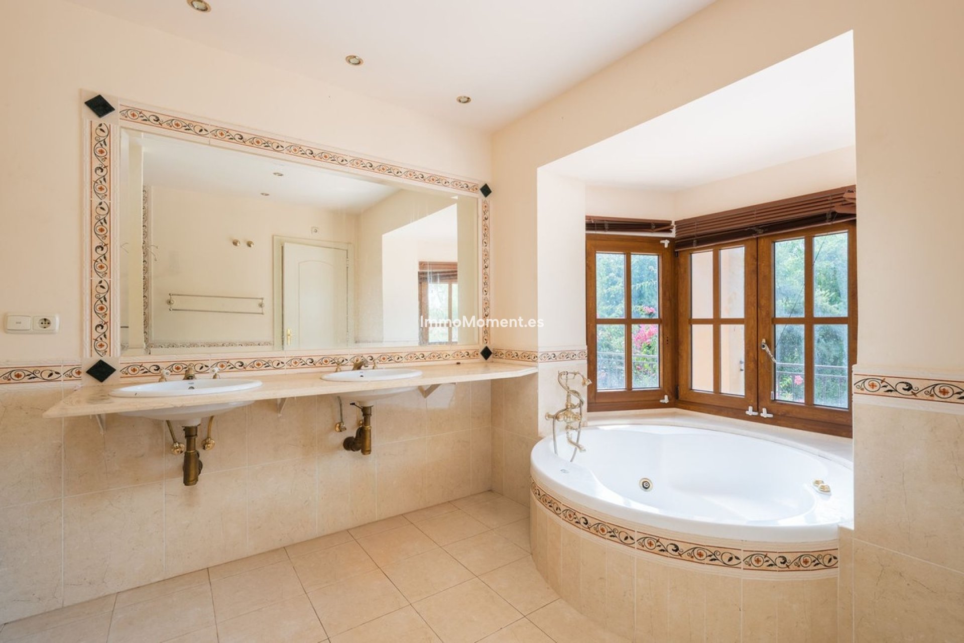 Revente - Villa individuelle - Estepona  - Estepona Centro