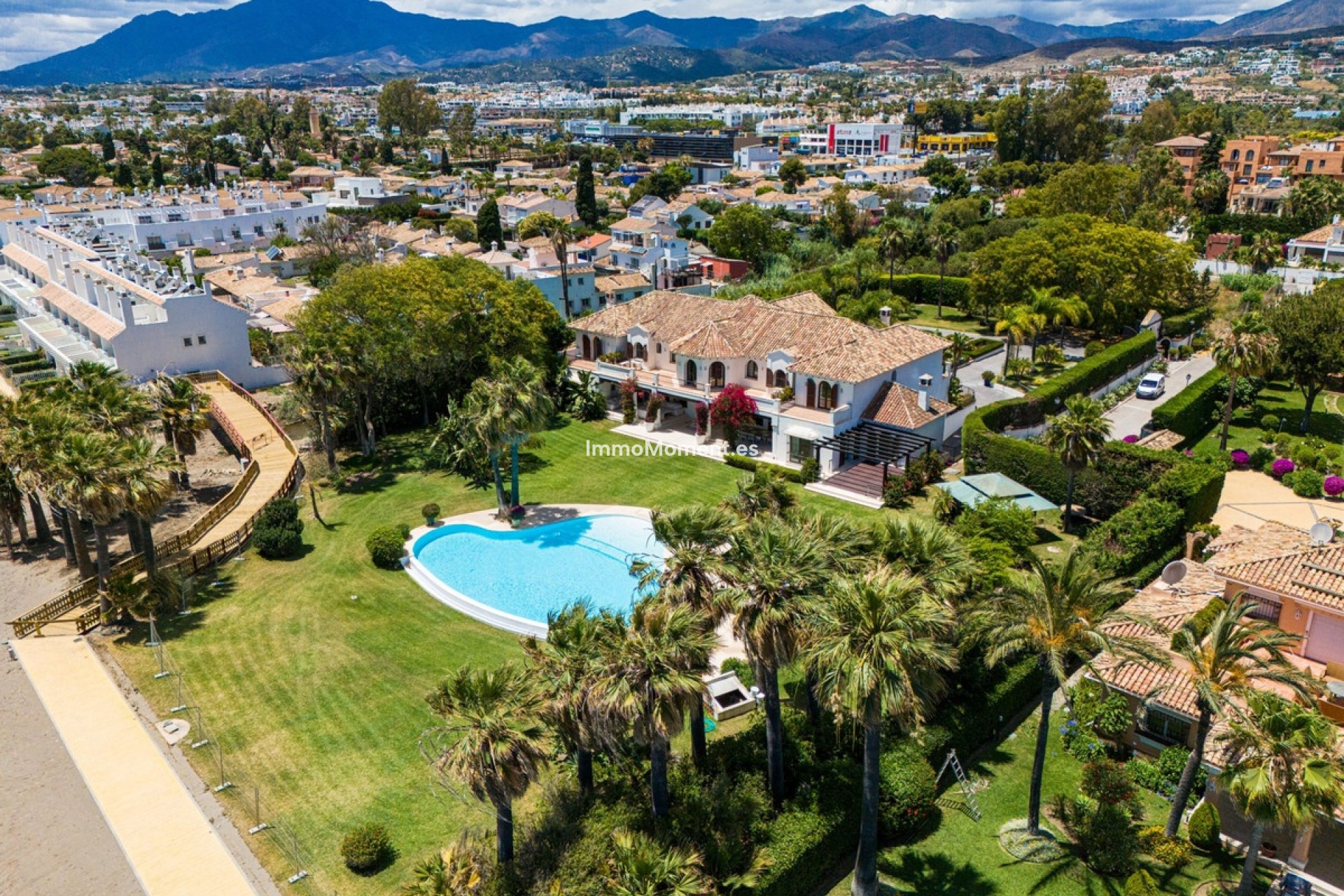 Revente - Villa individuelle - Estepona  - Estepona Centro