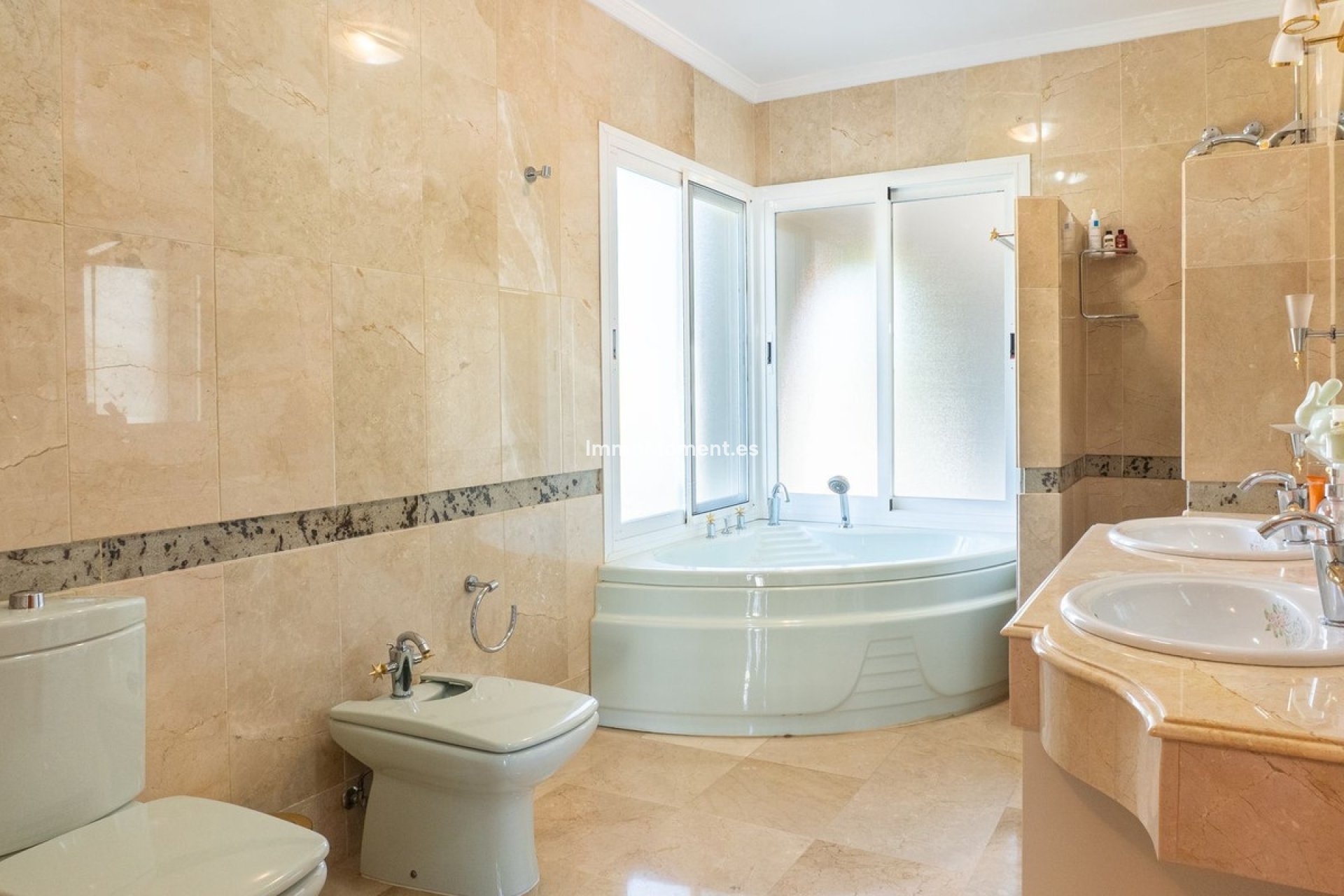 Revente - Villa individuelle - Estepona  - New Golden Mile