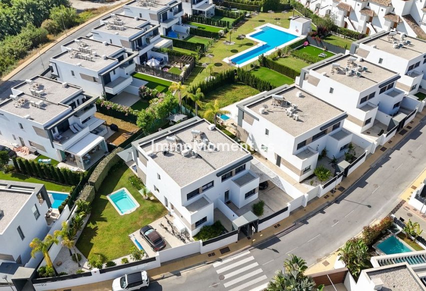 Revente - Villa individuelle - Estepona  - Selwo