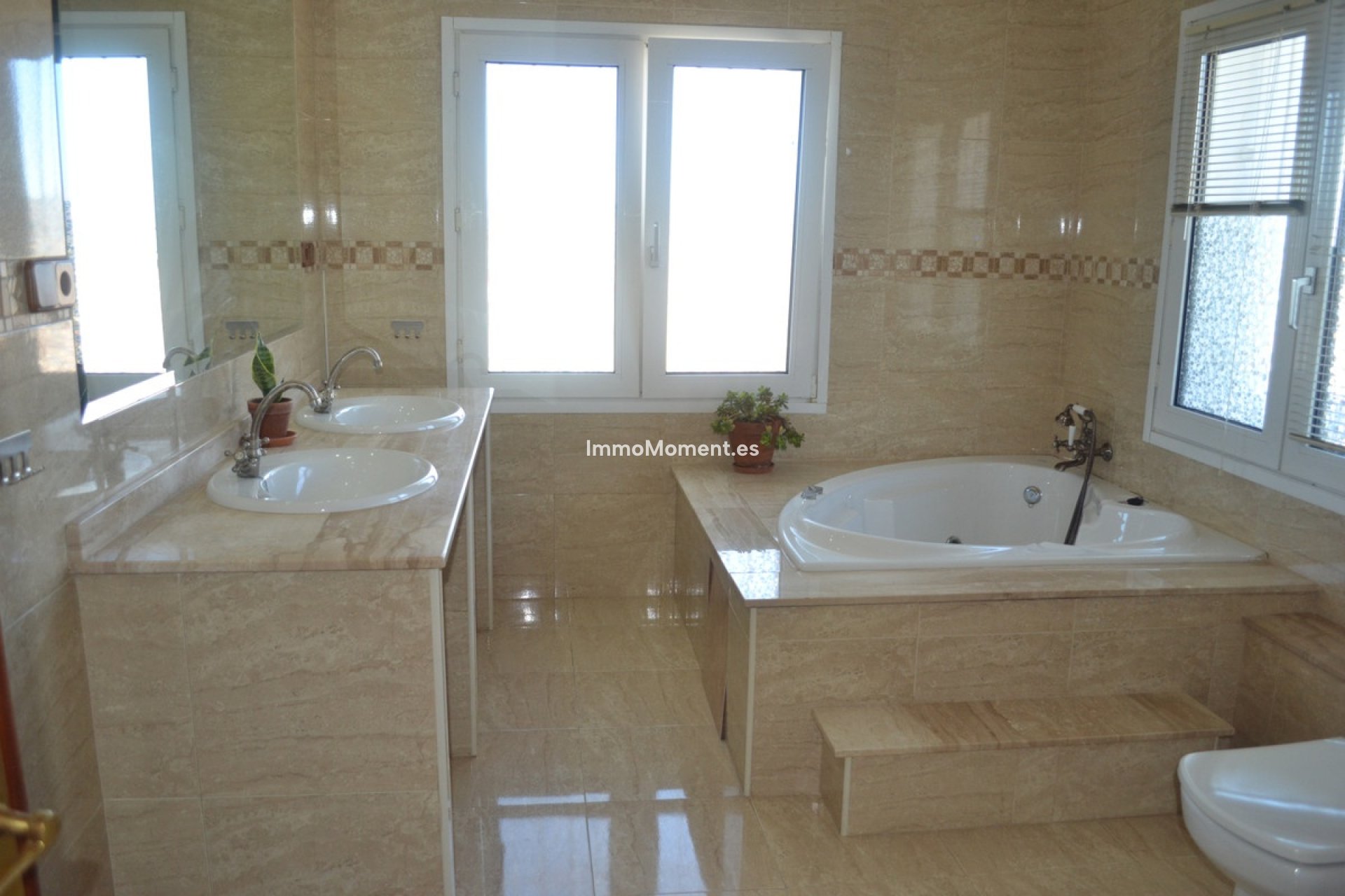 Revente - Villa individuelle - Intérieur                       - Alhaurín de la Torre