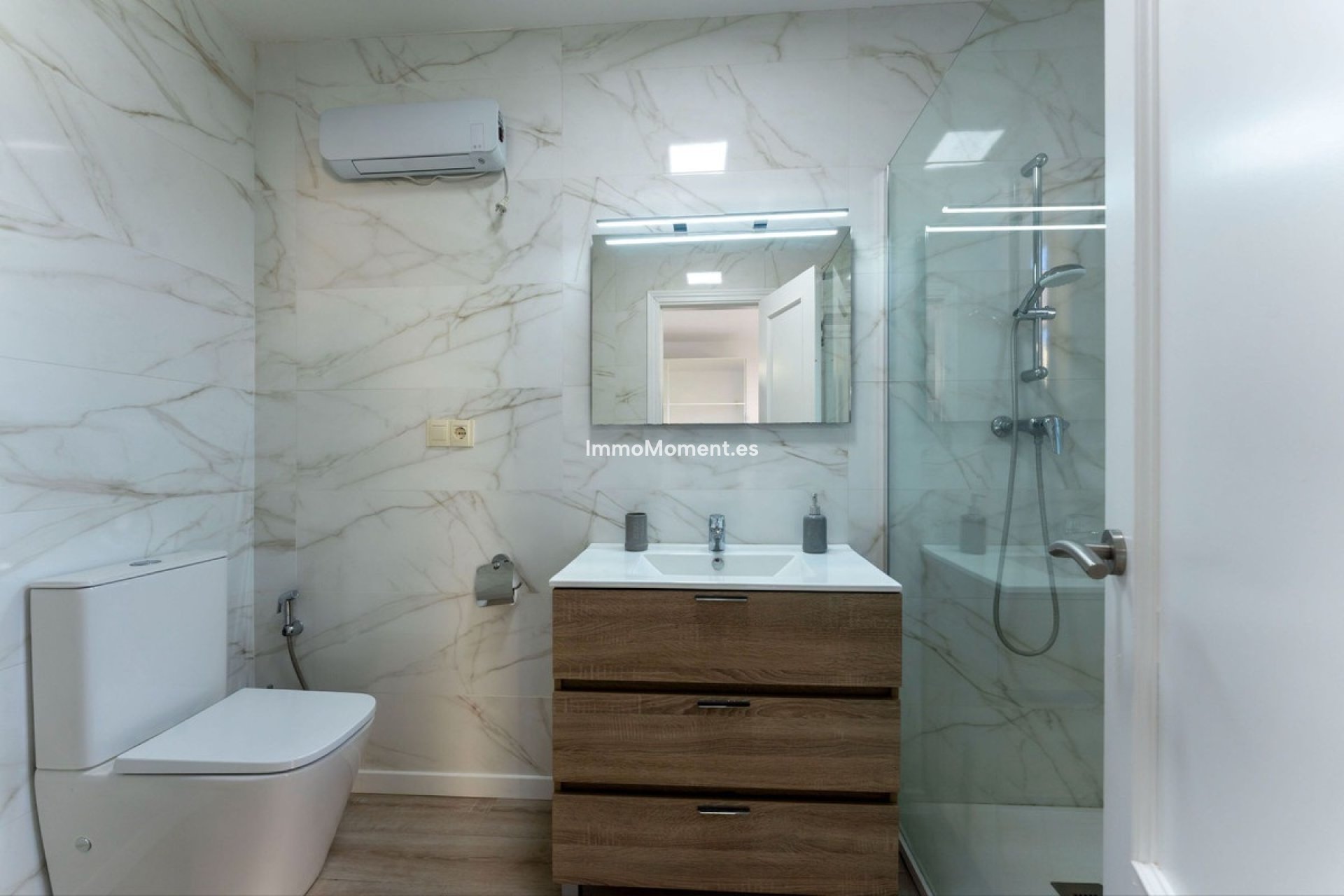 Revente - Villa individuelle - Intérieur                       - Coín