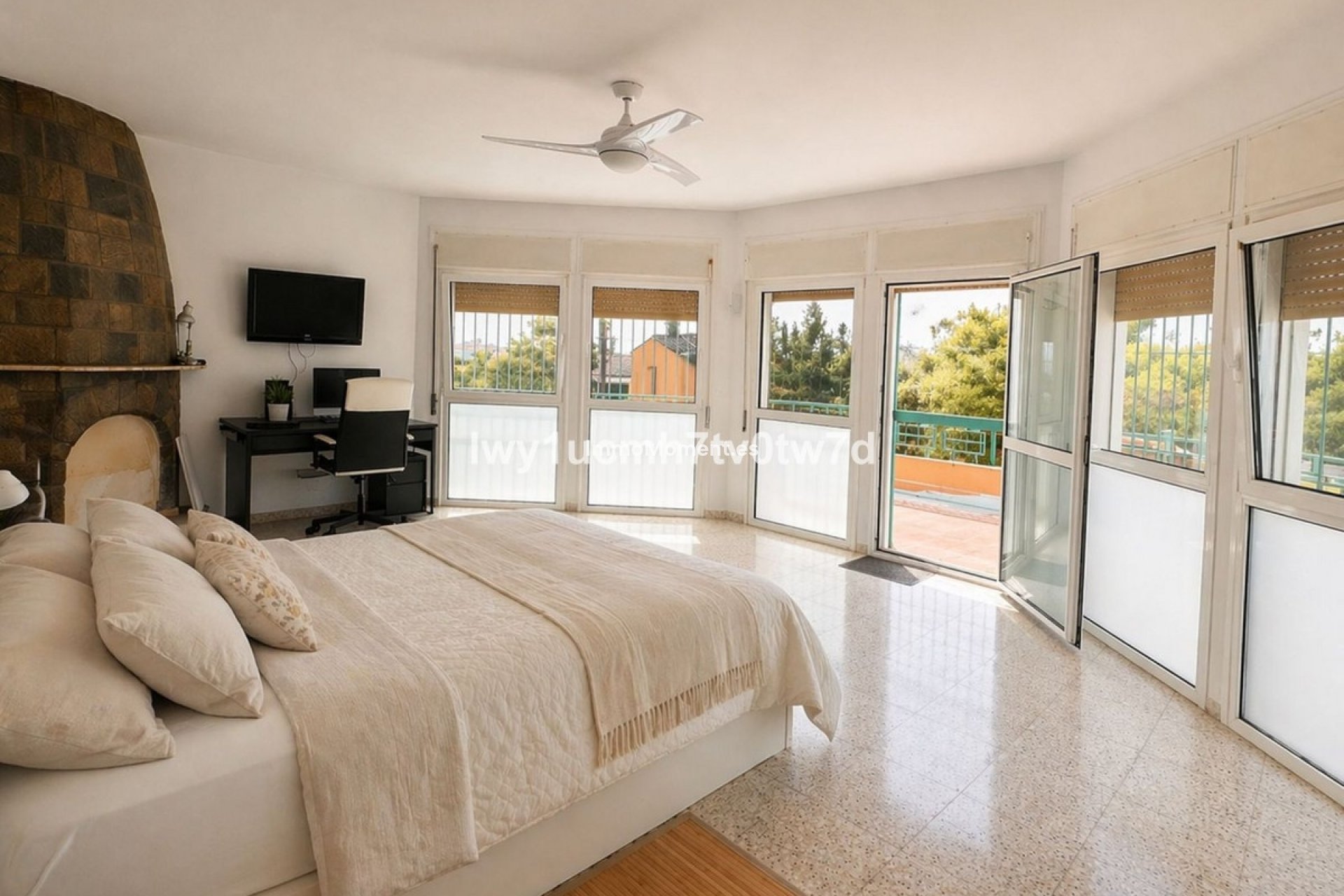 Revente - Villa - Intérieur                       - Churriana