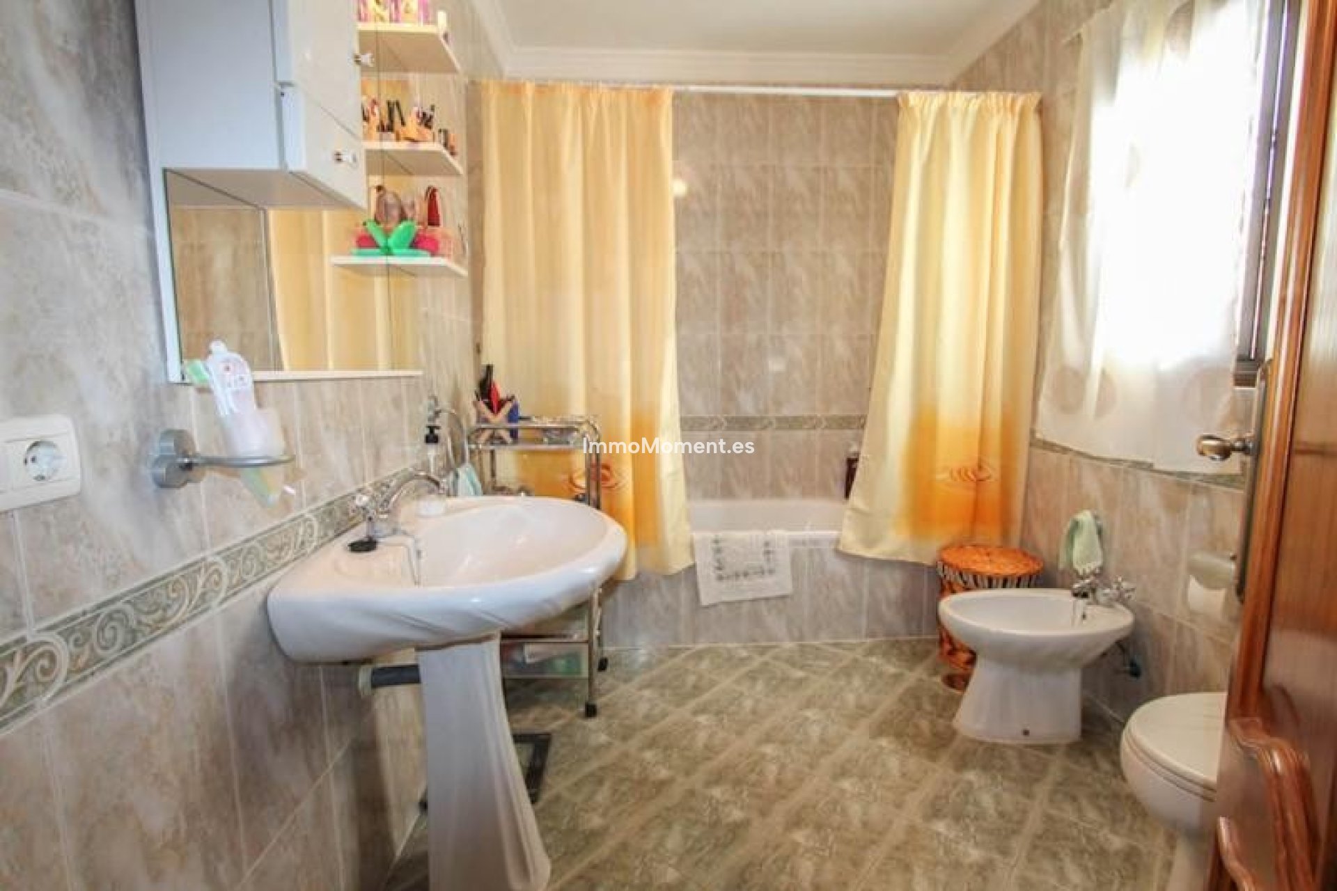 Revente - Villa - Intérieur                       - Guaro