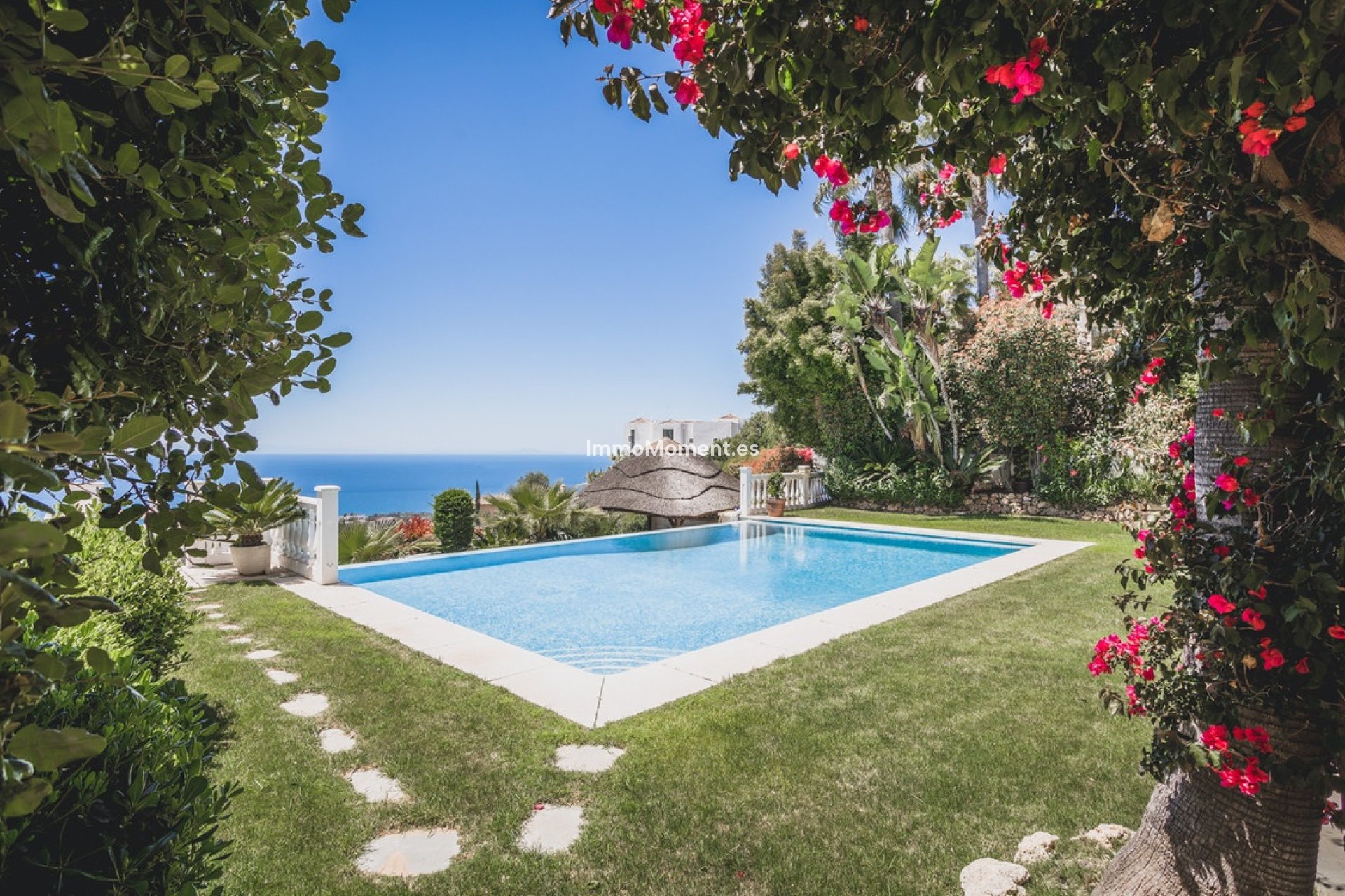 Revente - Villa - Marbella - Altos de los Monteros