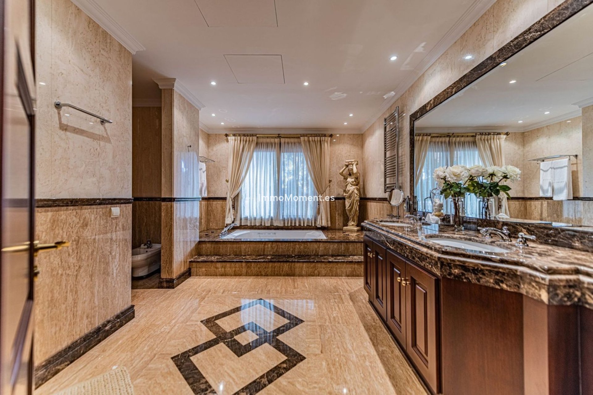 Revente - Villa - Marbella - Guadalmina Baja