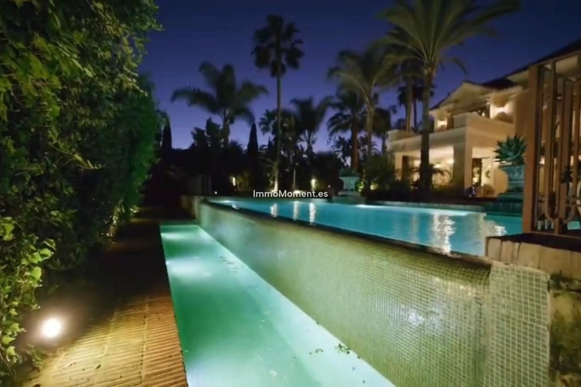 Revente - Villa - Marbella - Guadalmina Baja