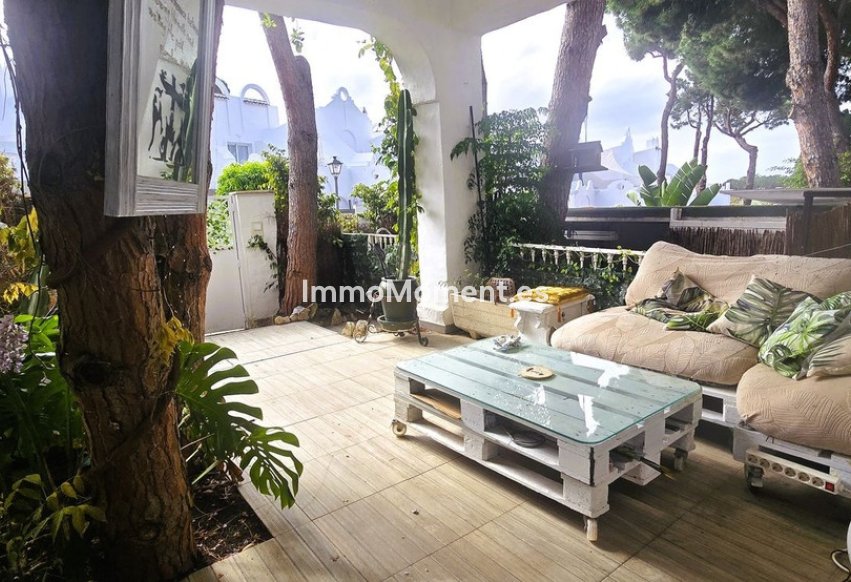 Revente - Villa - Marbella - Las Chapas