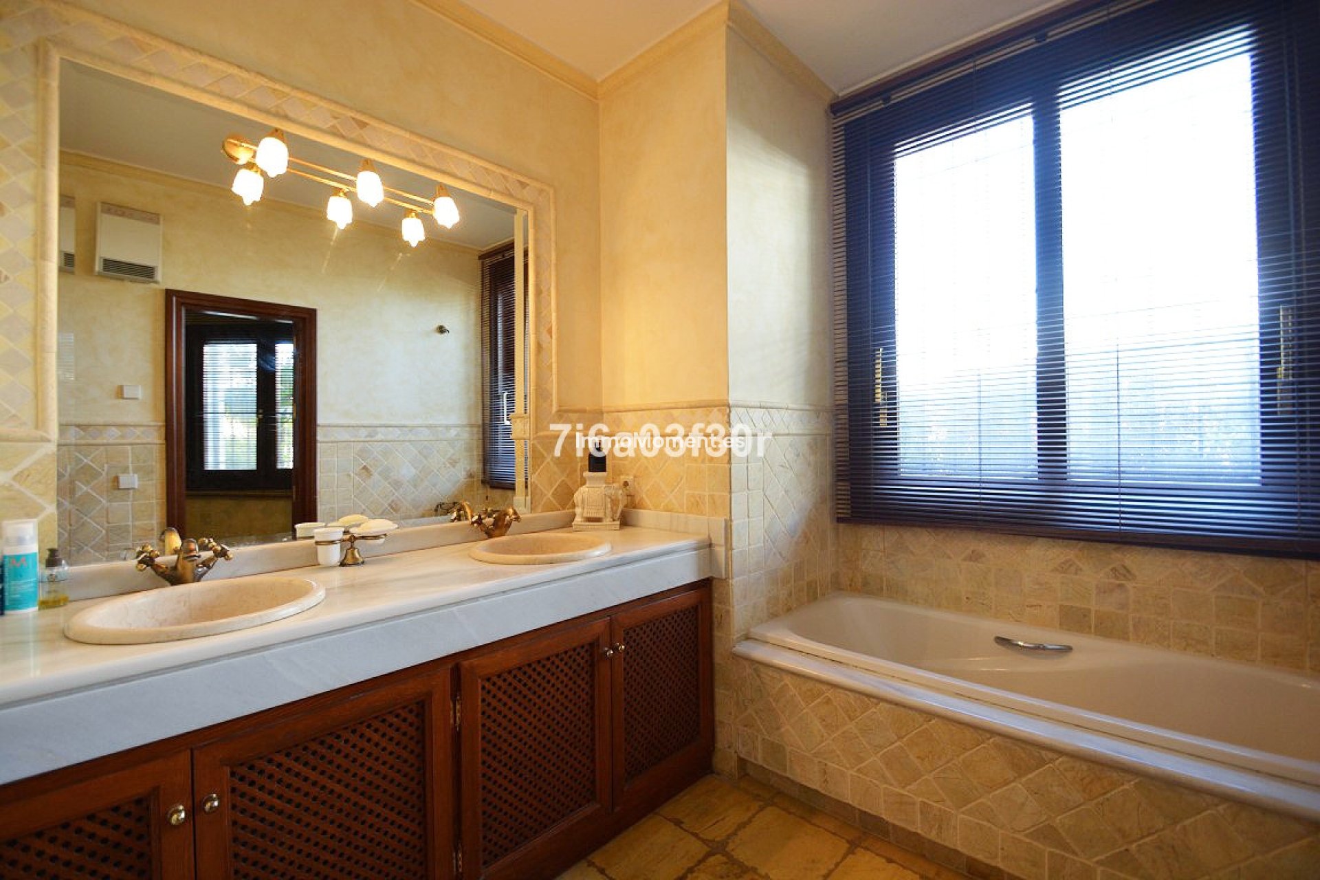 Revente - Villa - Marbella - Nueva Andalucía