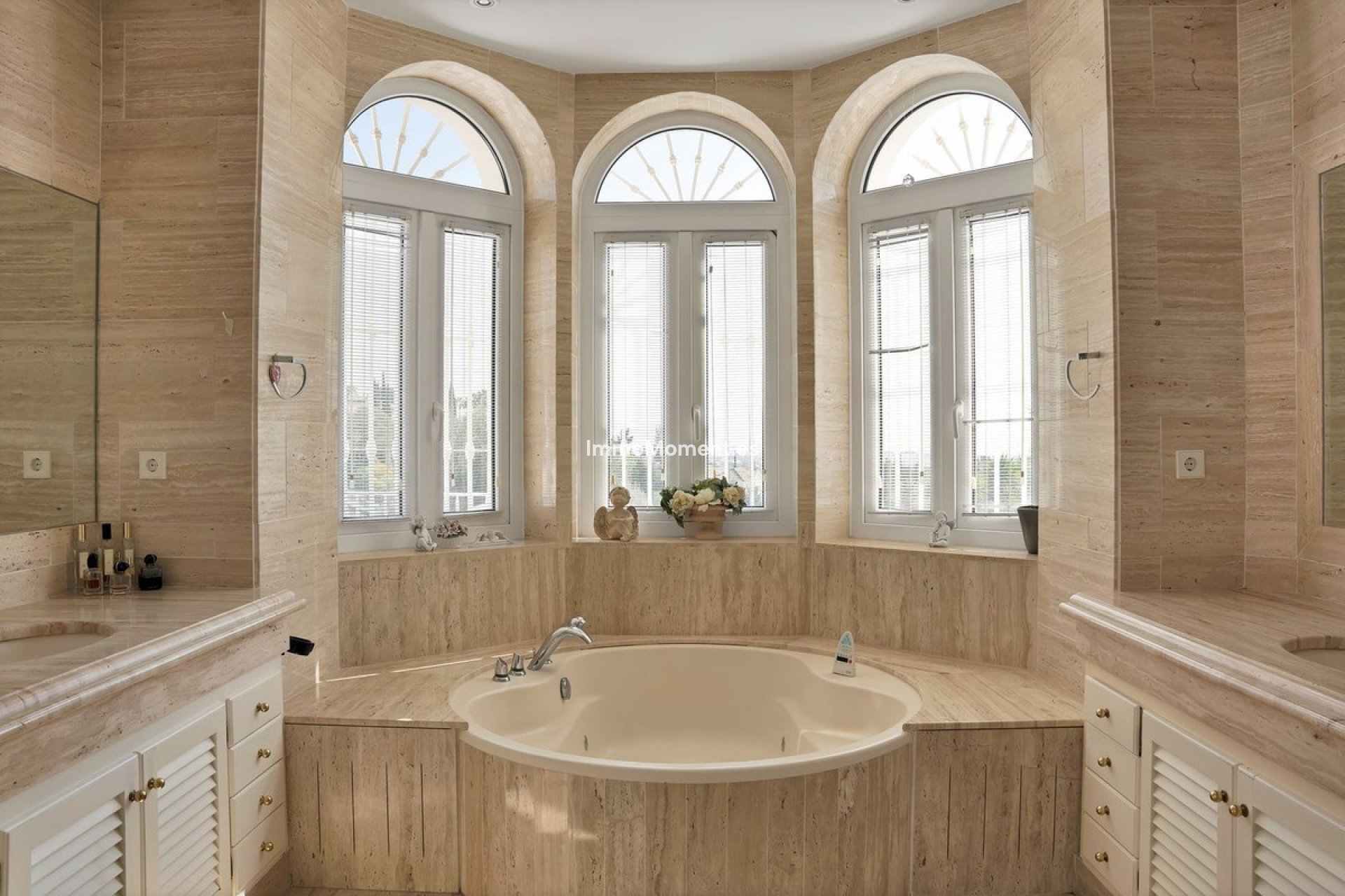 Revente - Villa - Marbella - Nueva Andalucía