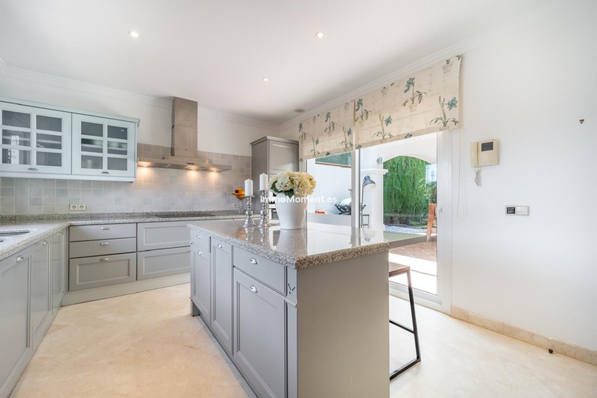 Revente - Villa - Marbella - Nueva Andalucía