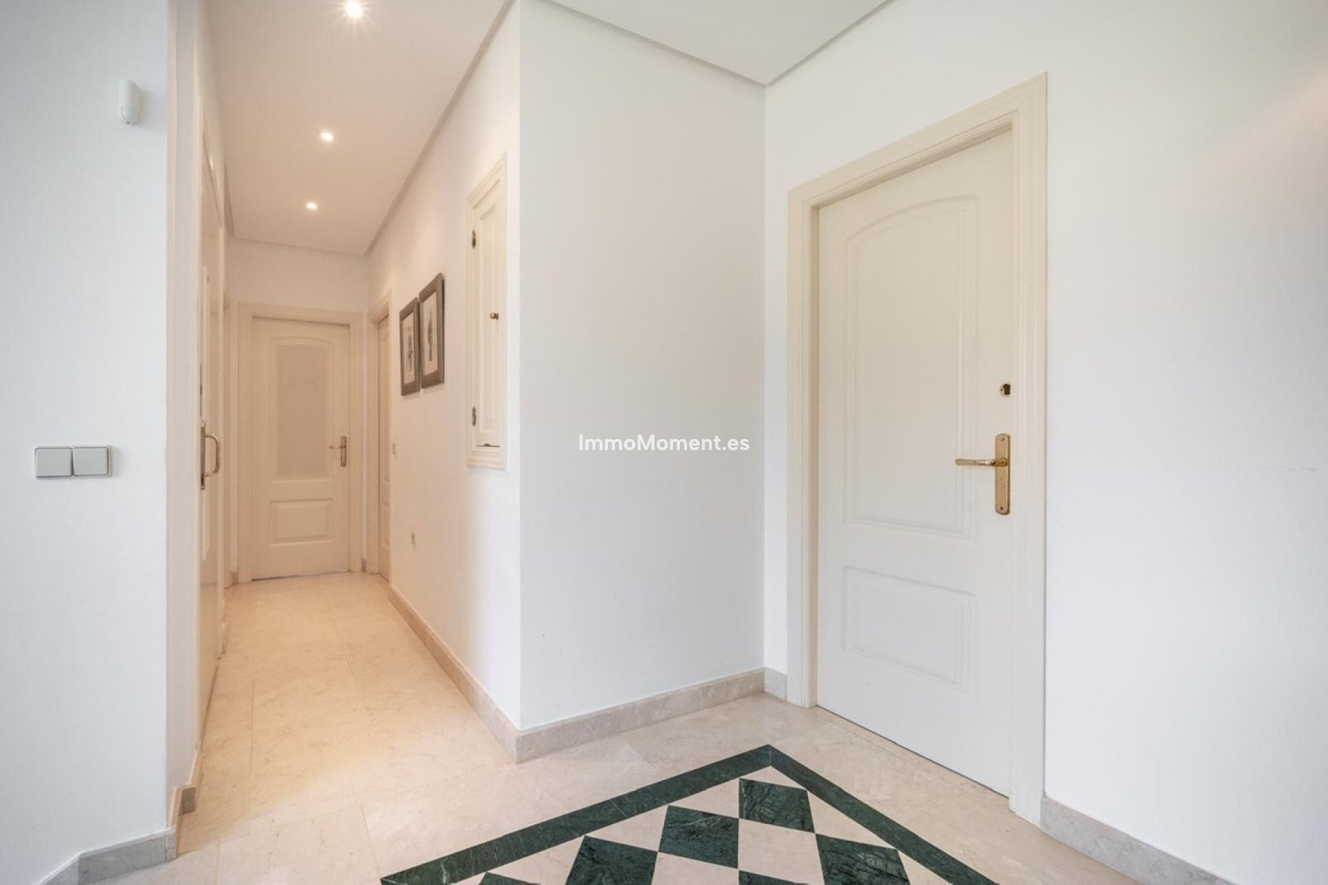 Revente - Villa - Marbella - Nueva Andalucía